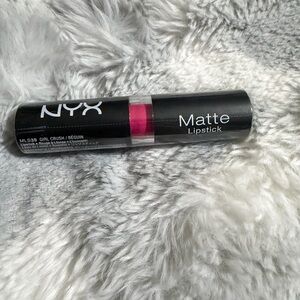 NYX Matte Lipstick - Vibrant Pink